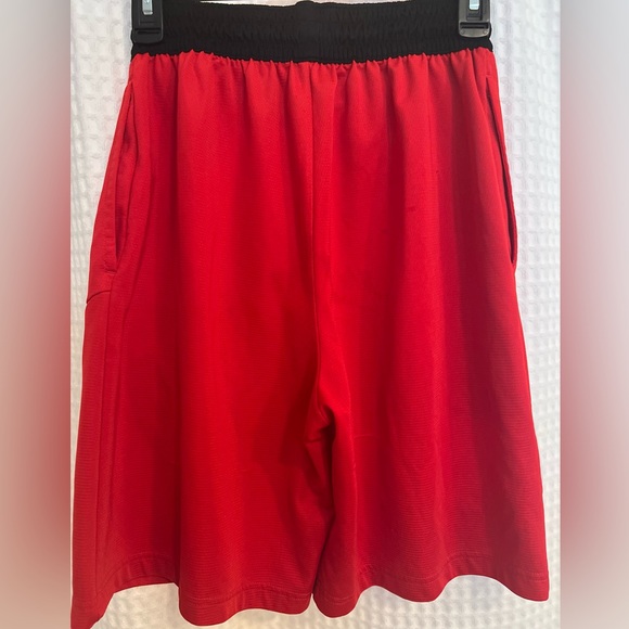 Nike Red Men’s Small basketball 🏀 shorts with Dri-Fit and pockets. EUC - Picture 2 of 10